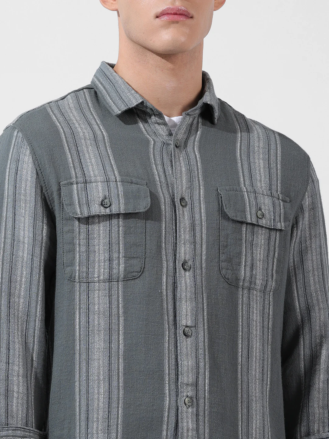 Men's Green Slim Fit Striped Casual Shirt - Image 3