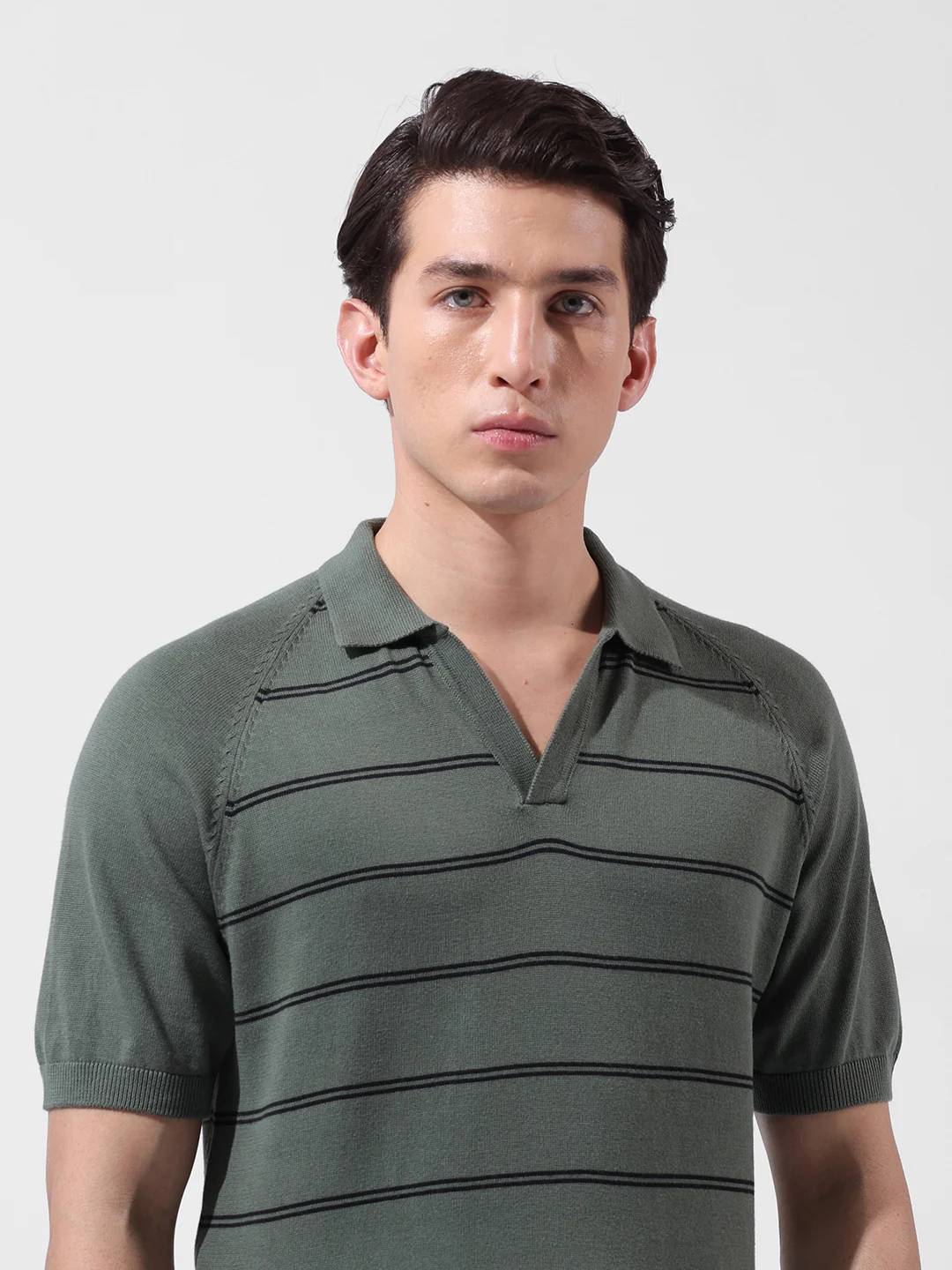 Men's Green Slim Fit Textured Flat Knit Polo Neck T-Shirt - Image 7