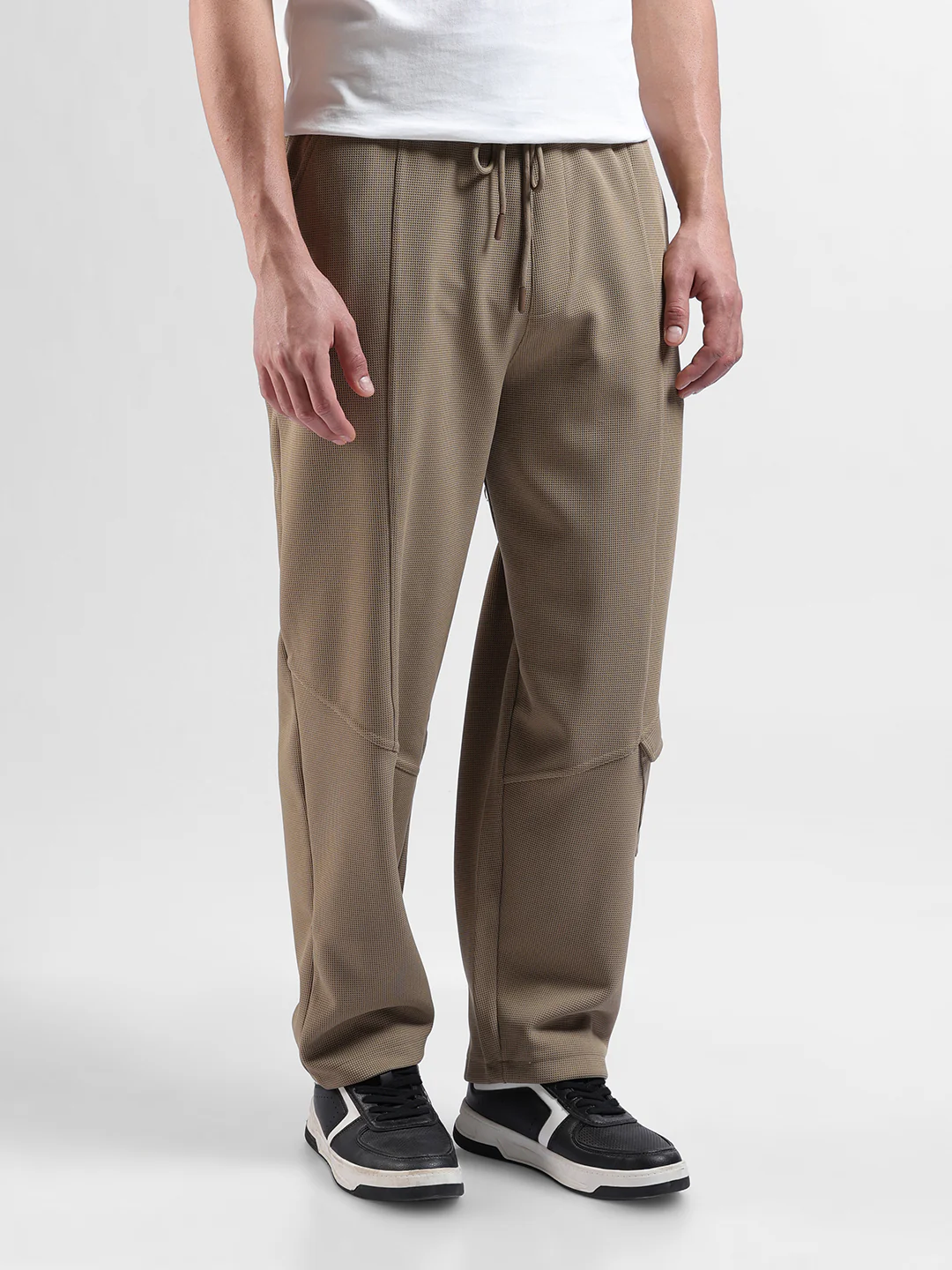 Men's Elmwood Relaxed Fit Solid Athletic  Jogger - Image 6