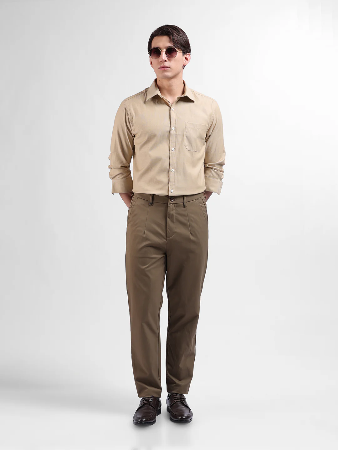 Men's Dark Khaki Relaxed Fit Solid Casual Trouser - Image 6