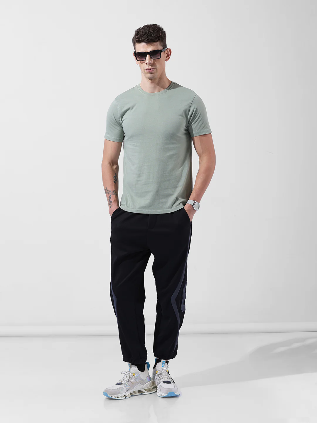 Men's Black Loose Fit Embroided Street Wear Jogger - Image 7
