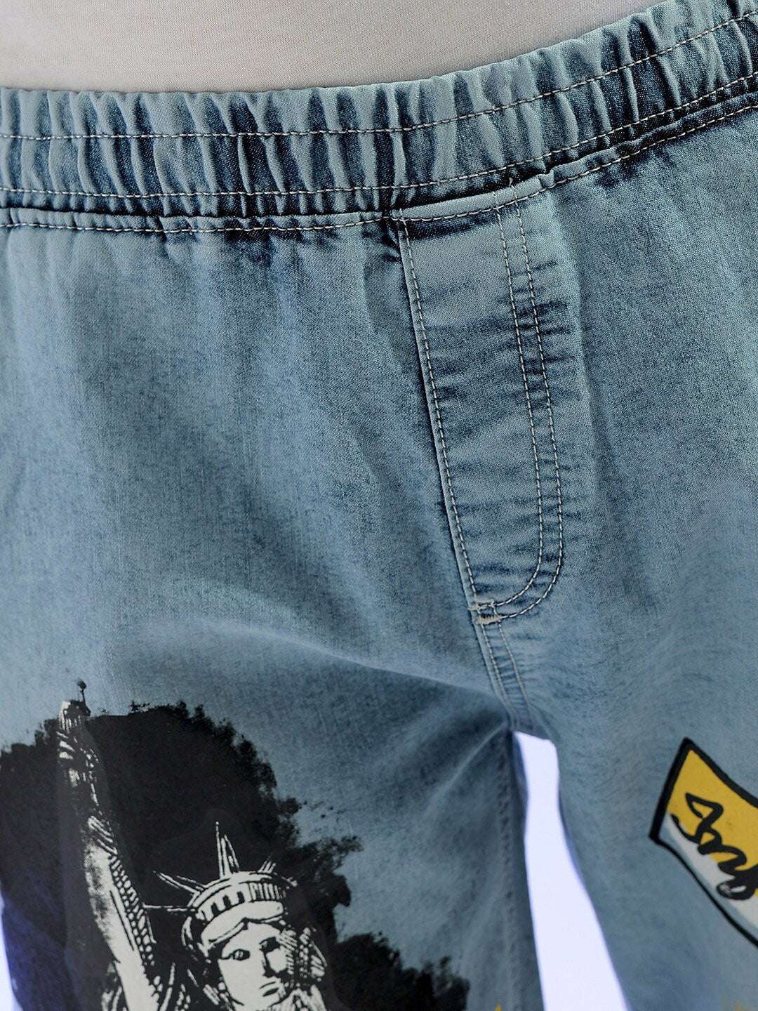 Men's Light Blue Loose Fit Solid Street Wear Jeans - Image 4