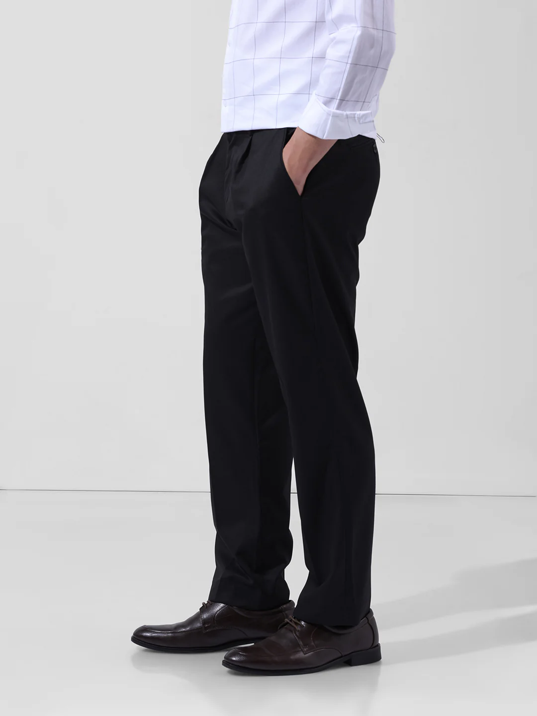 Men's Black Regular Fit Solid Formal Trouser - Image 2