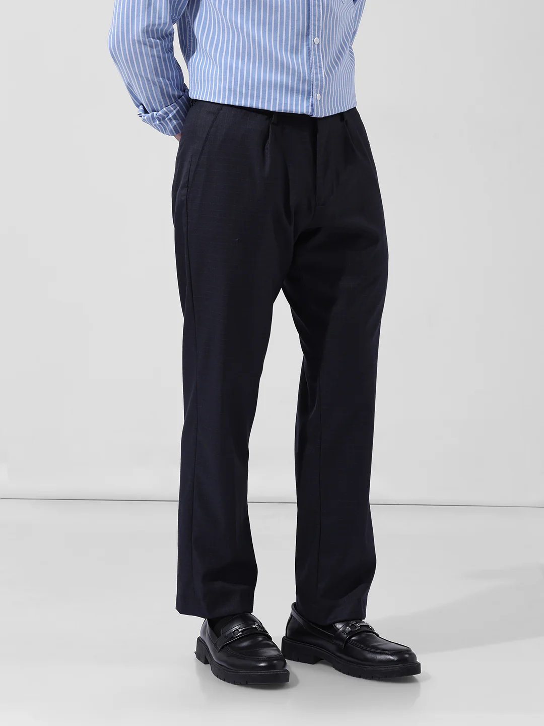 Men's Dark Grey Regular Fit Checkered Formal Trouser - Image 3
