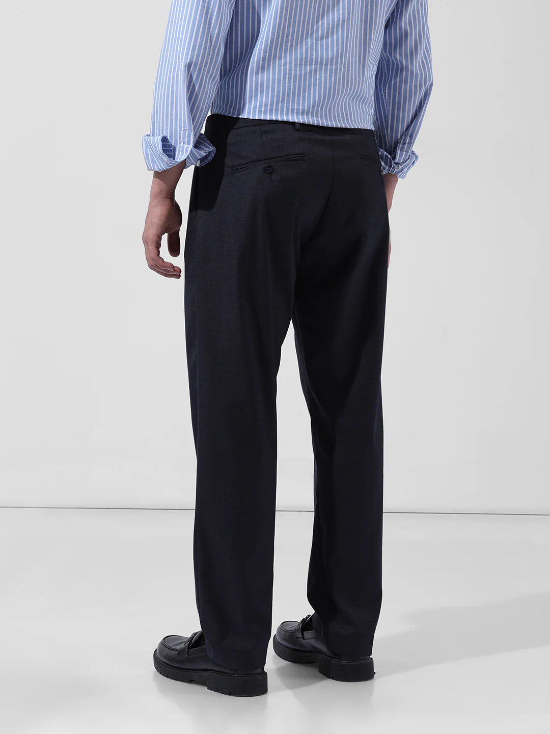 Men's Dark Grey Regular Fit Checkered Formal Trouser - Image 4