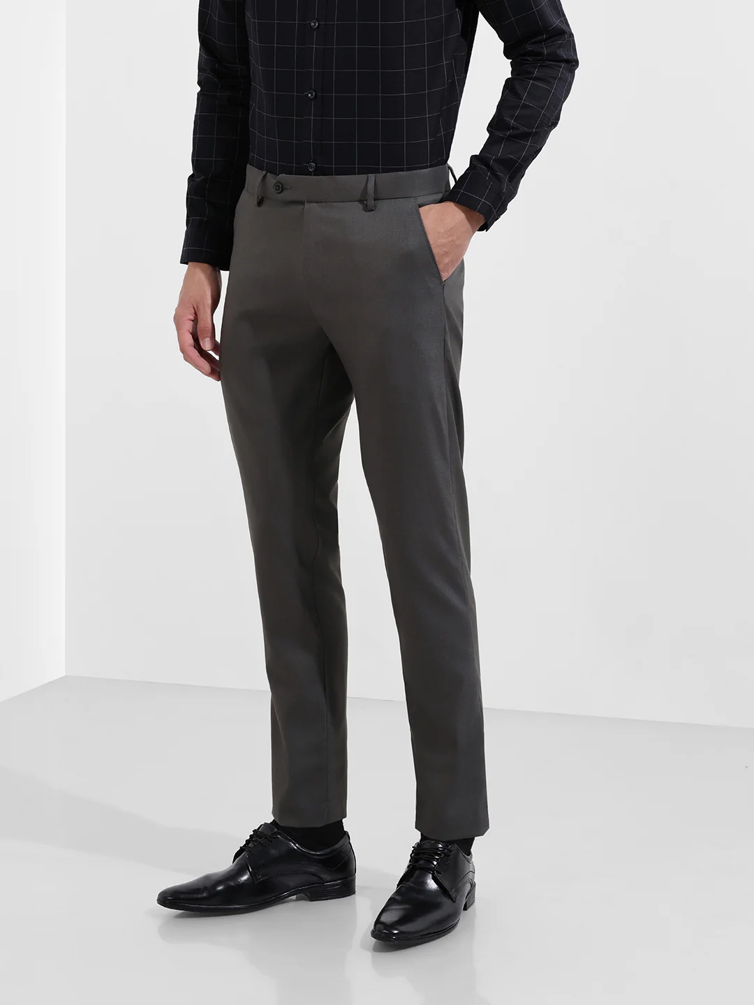 Men's Gun Metal Slim Fit Solid Formal Trouser - Image 3
