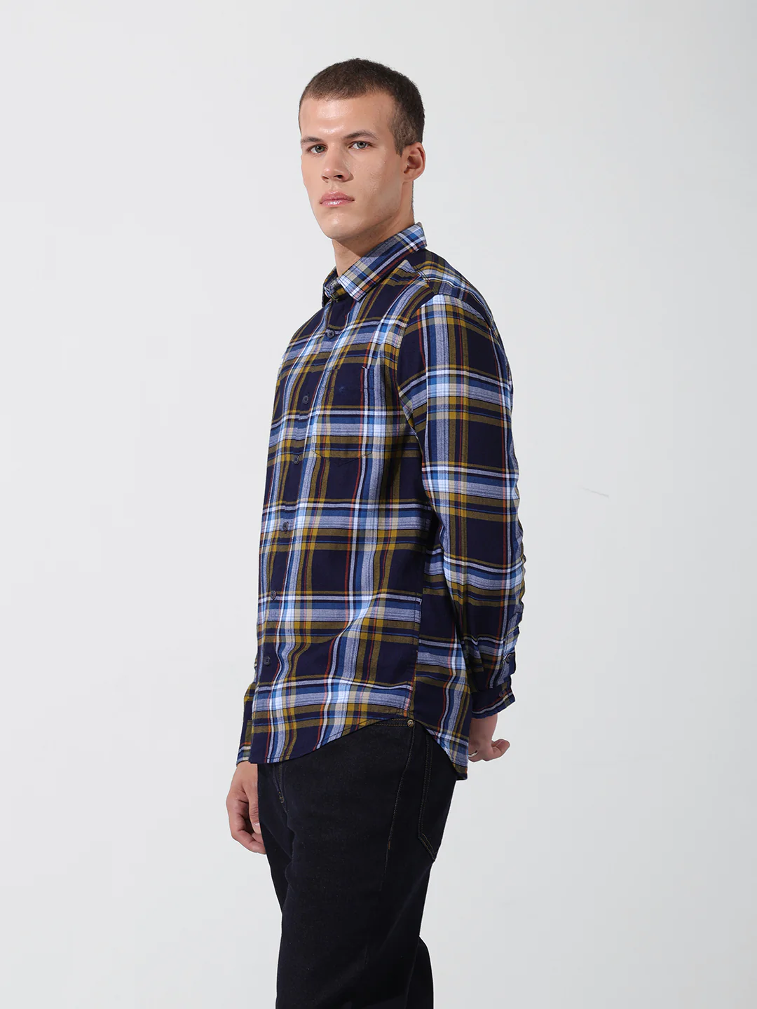 Men's Navy Blue Slim Fit Checked Casual Shirt - Image 3