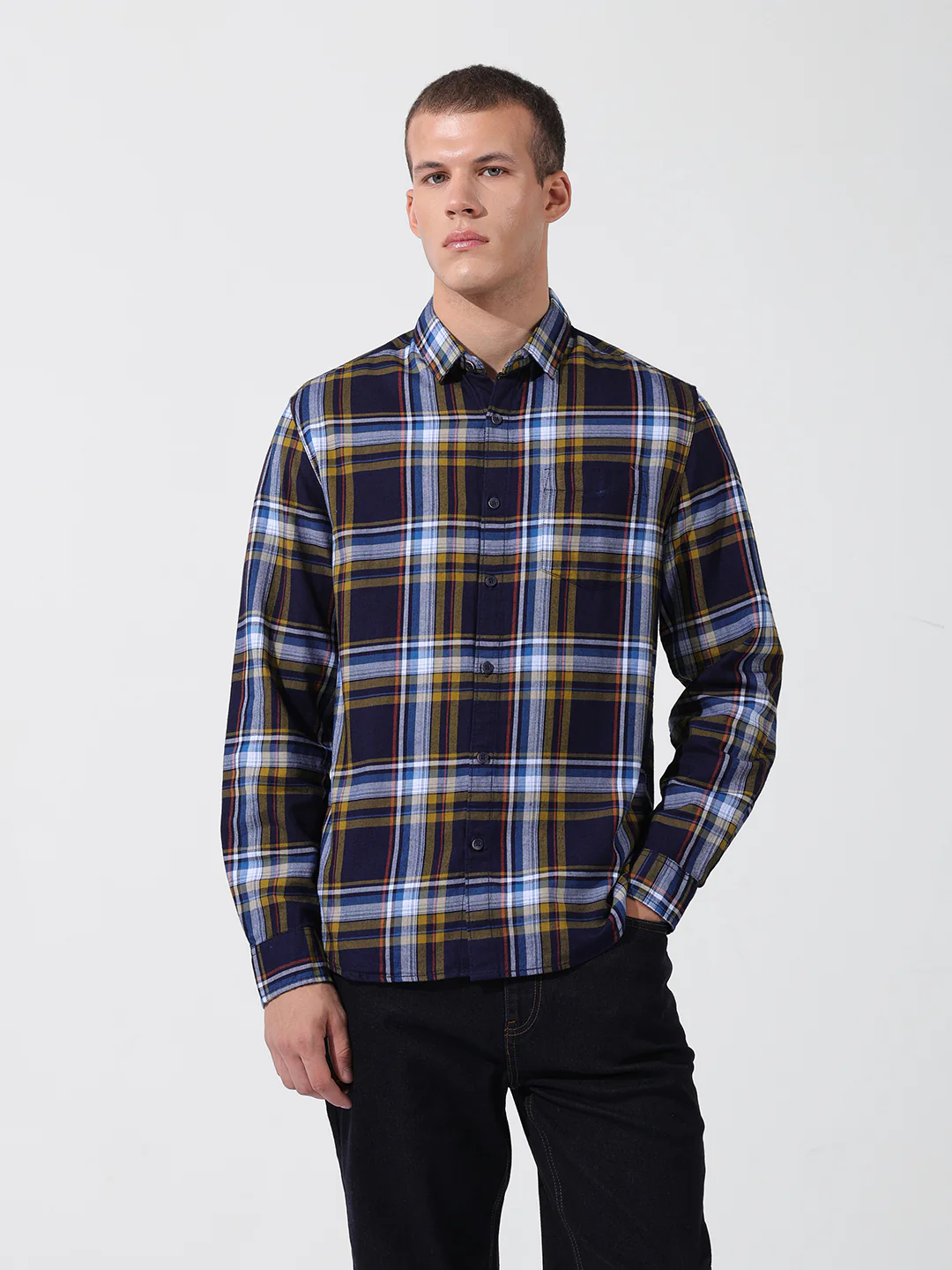 Men's Navy Blue Slim Fit Checked Casual Shirt - Image 7