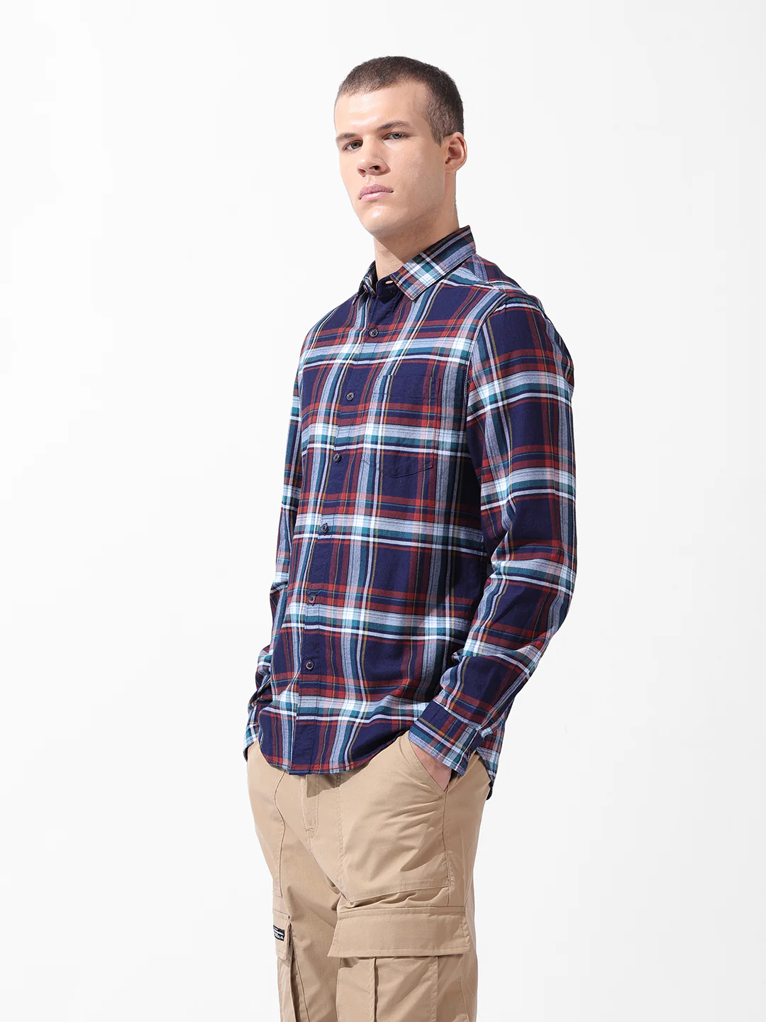 Men's Navy Blue Slim Fit Checked Casual Shirt - Image 2