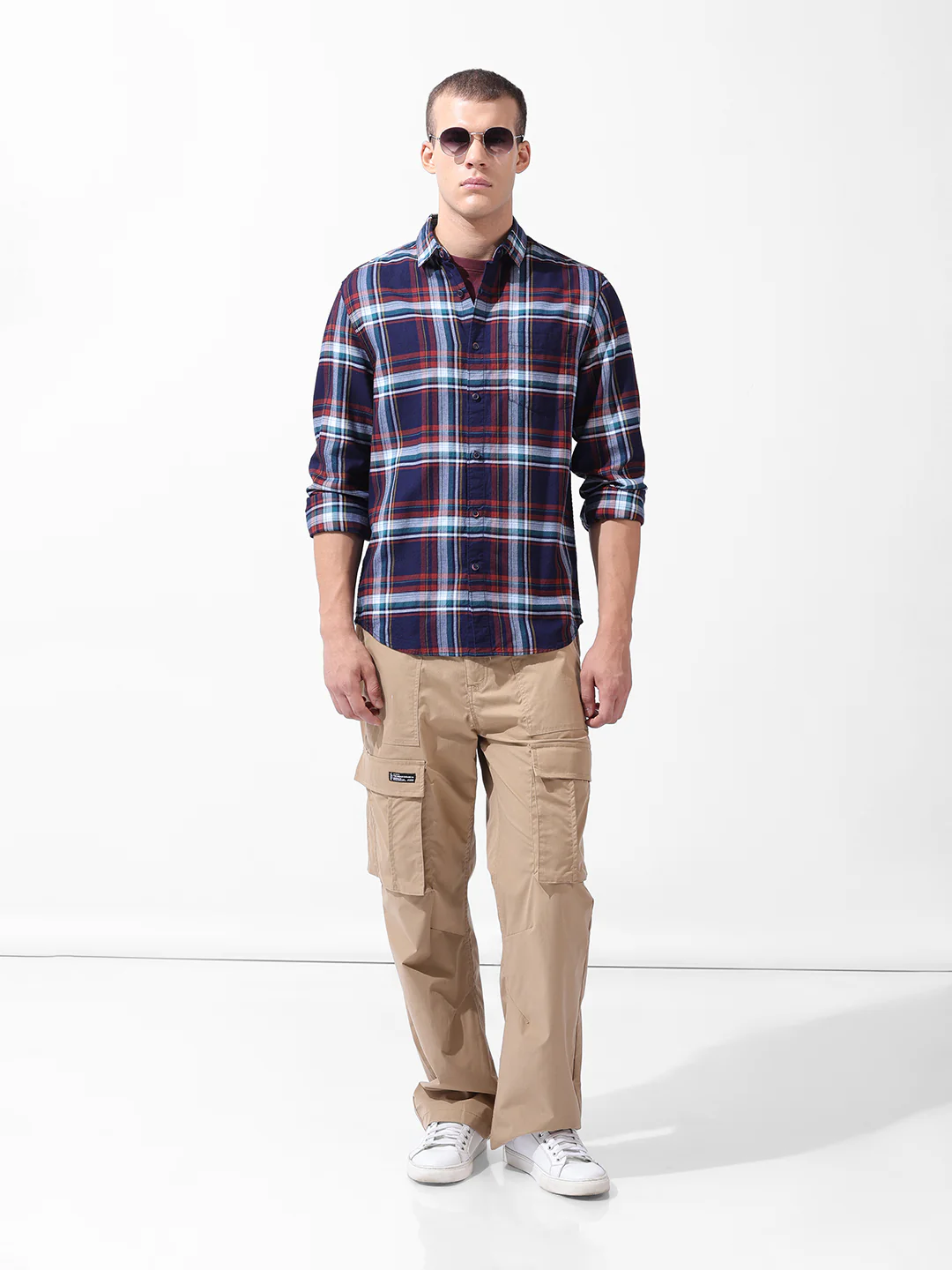 Men's Navy Blue Slim Fit Checked Casual Shirt - Image 8