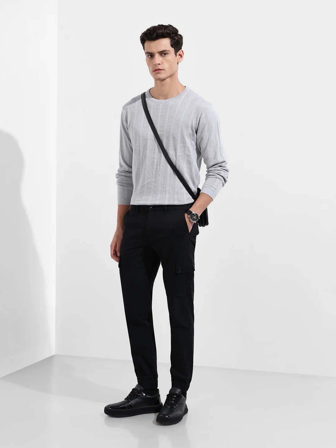 Men's Black Regular Fit Solid Utility Cargo - Image 2
