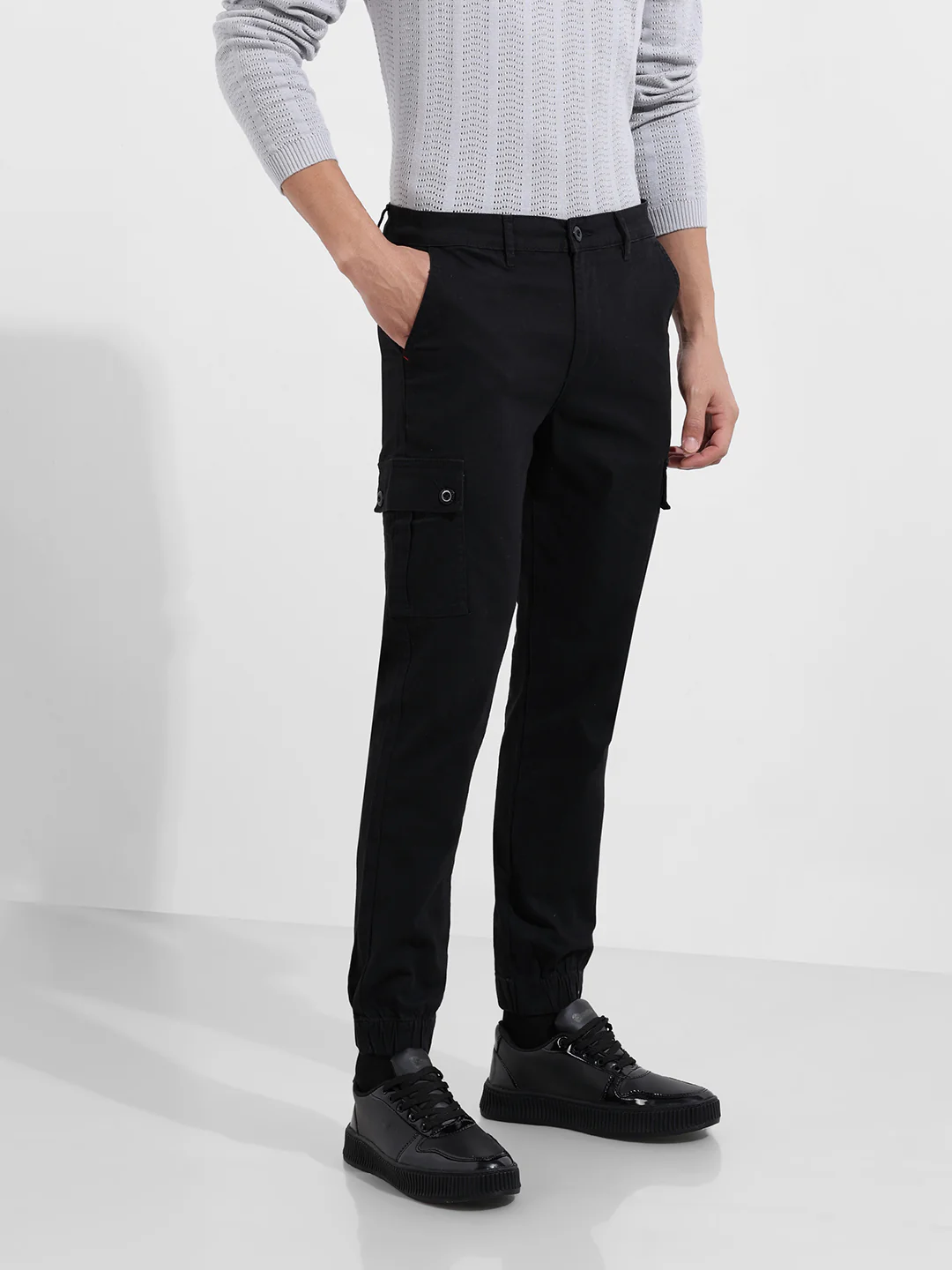 Men's Black Regular Fit Solid Utility Cargo - Image 4