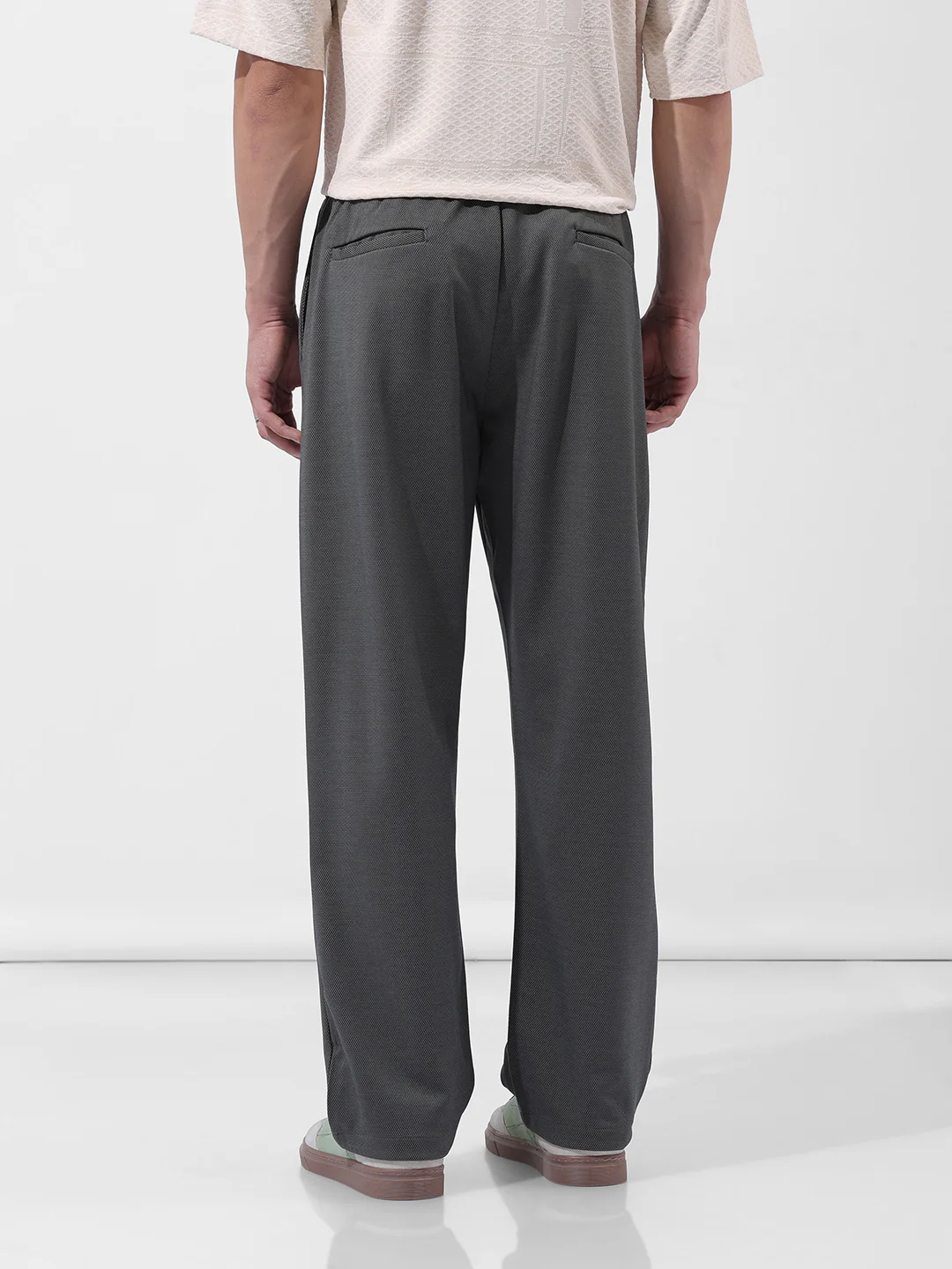 Men's Earthy Green Relaxed Fit Solid Casual Jogger - Image 4