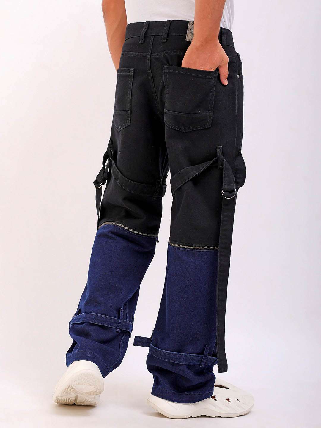 Men's BLACK & BLUE Relaxed Fit Colourblocked Utility Jeans - Image 3