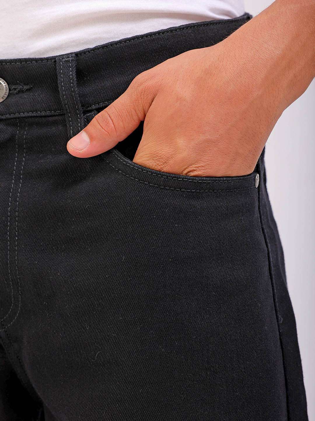 Men's BLACK & BLUE Relaxed Fit Colourblocked Utility Jeans - Image 6