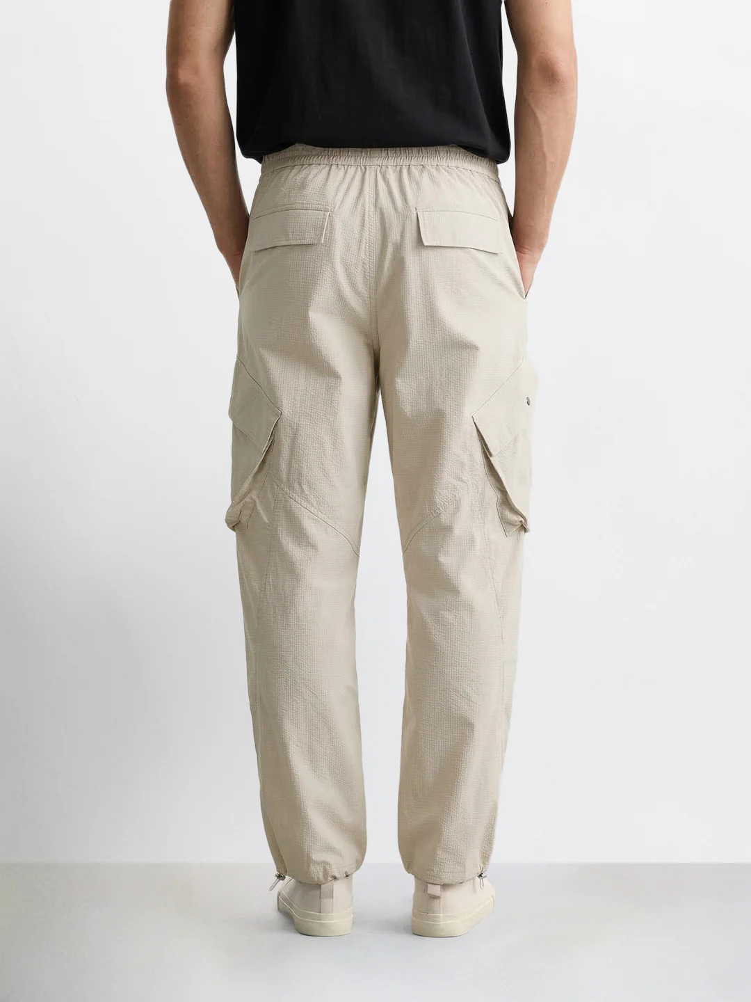 Men's Beige Loose Fit Solid Utility Cargo - Image 4