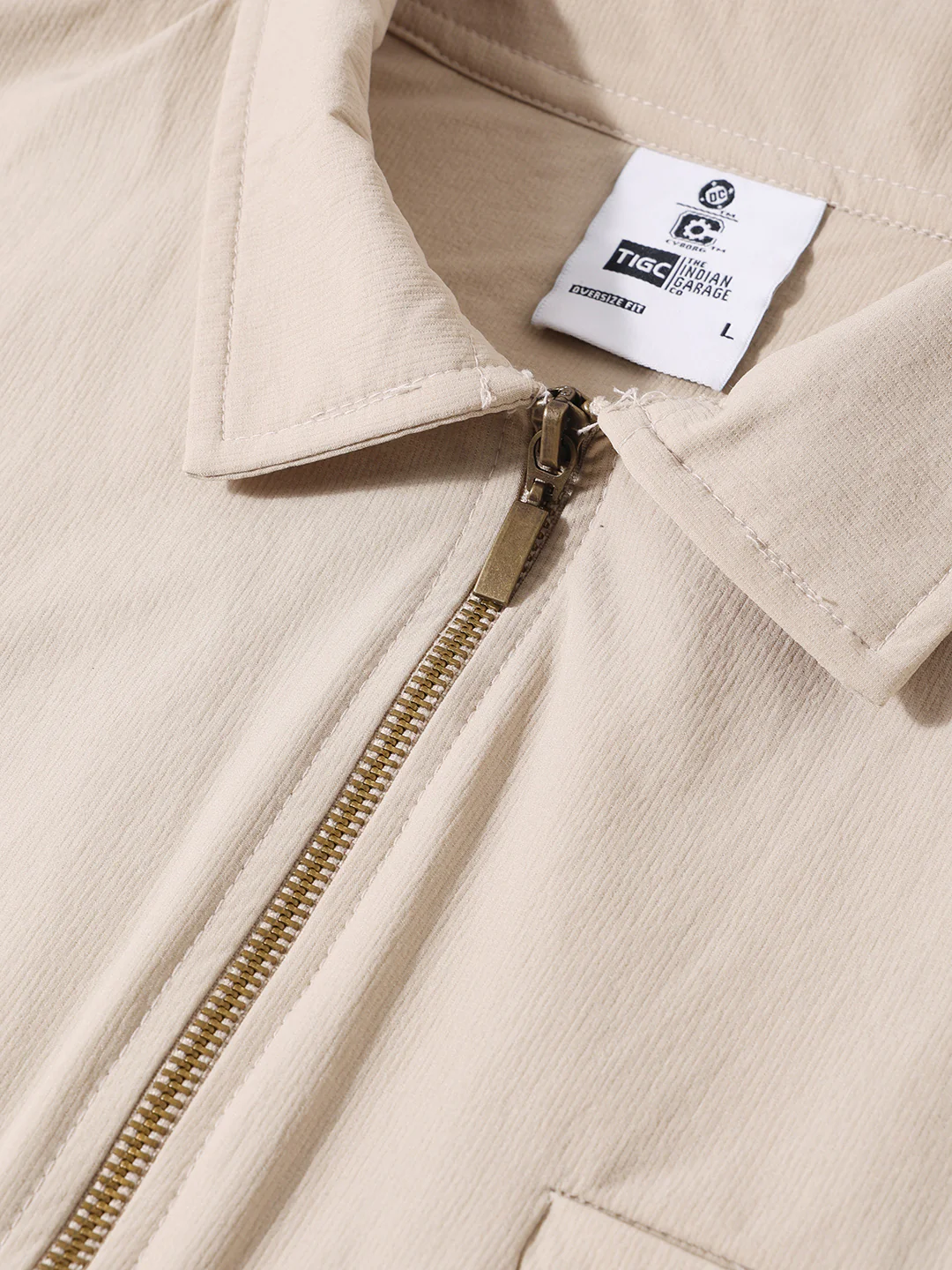 Men's Beige Oversized Fit Solid Warner Bros Jacket - Image 5