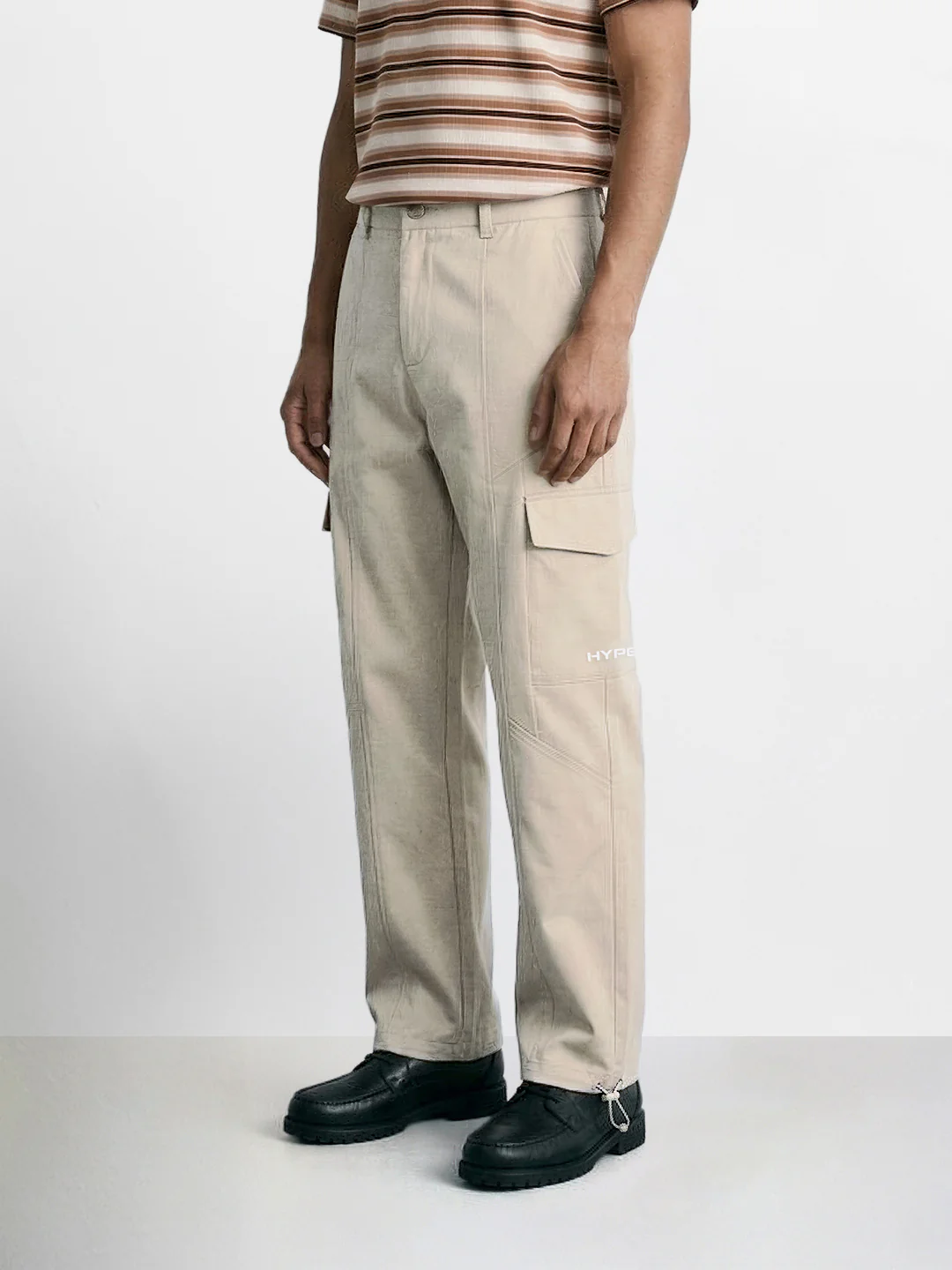 Men's Beige Relaxed Fit Solid Utility Cargo - Image 2