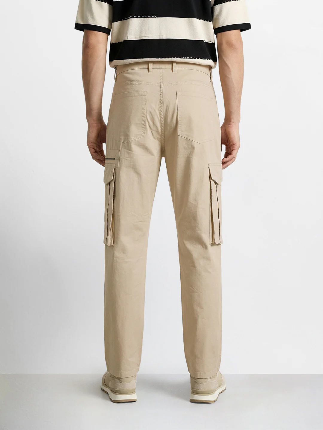 Men's Beige Relaxed Fit Solid Utility Cargo - Image 4