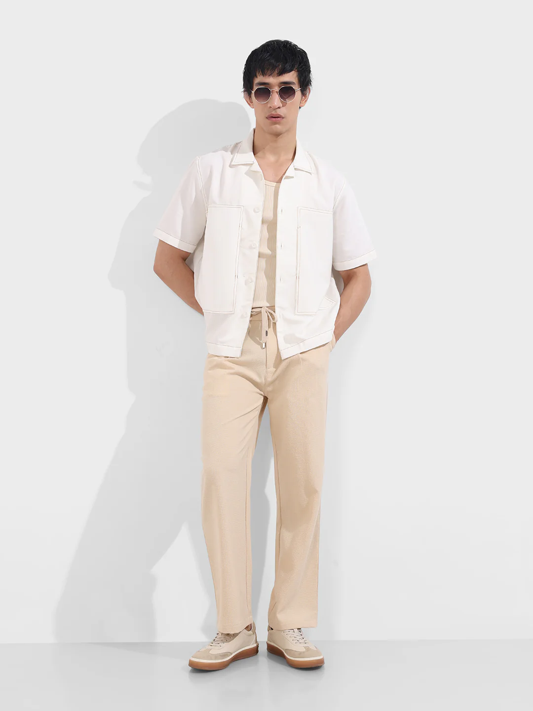 Men's Beige Relaxed Fit Textured Casual Trousers - Image 2