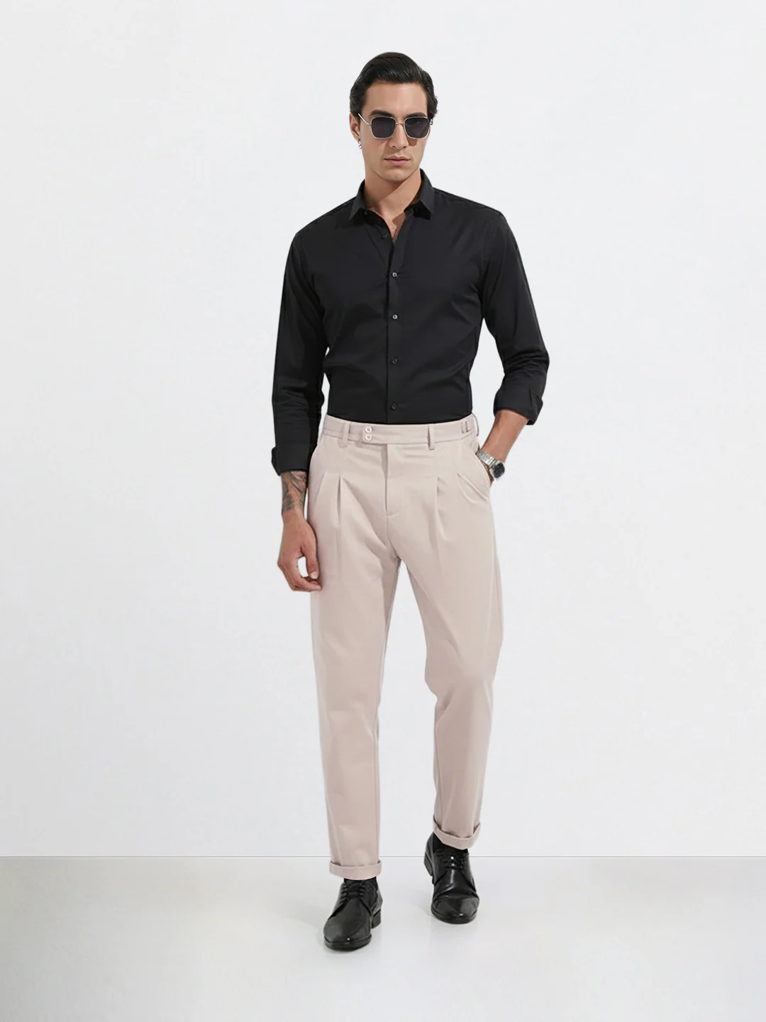Men's Beige Relaxed Fit Utility Solid Trousers - Image 3