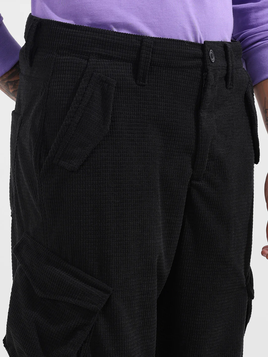 Men's Black Baggy Fit Textured Utility Cargo - Image 4