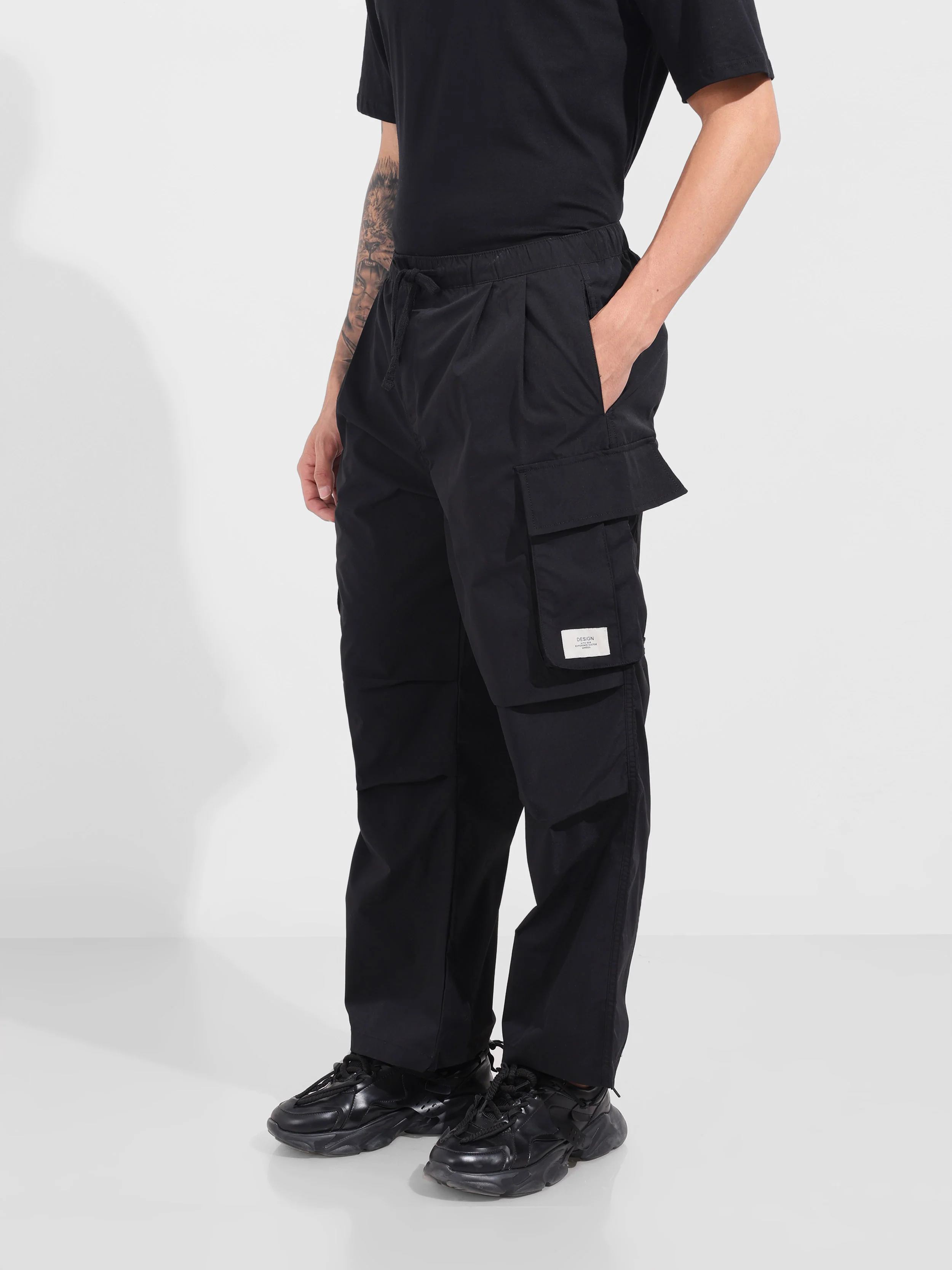 Men's Black Baggy Fit Textured Utility Joggers - Image 3