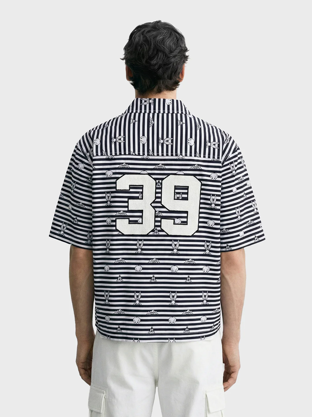 Men's Black Boxy Fit  Loony Tunes Character Shirt - Image 2