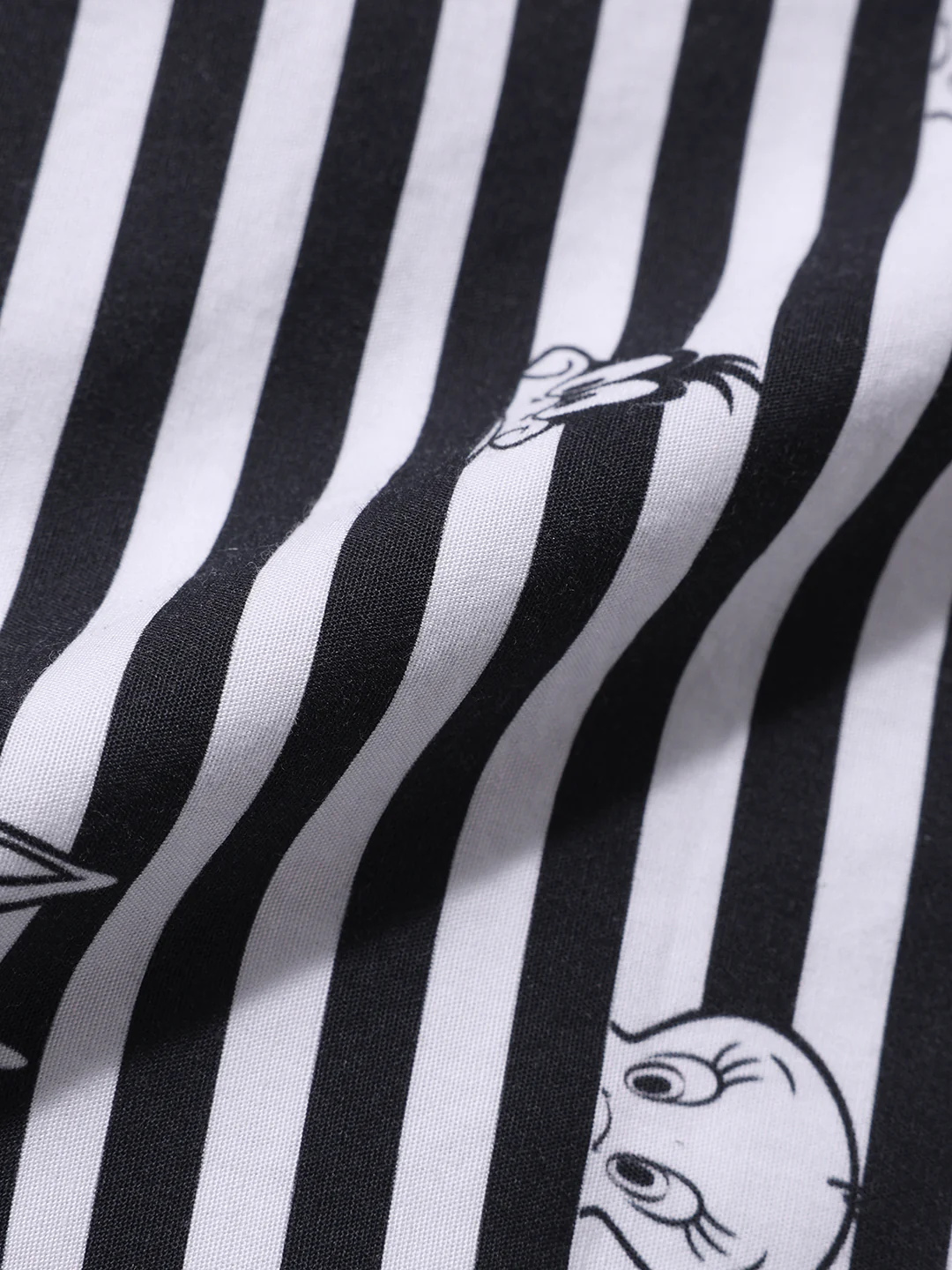 Men's Black Boxy Fit  Loony Tunes Character Shirt - Image 6
