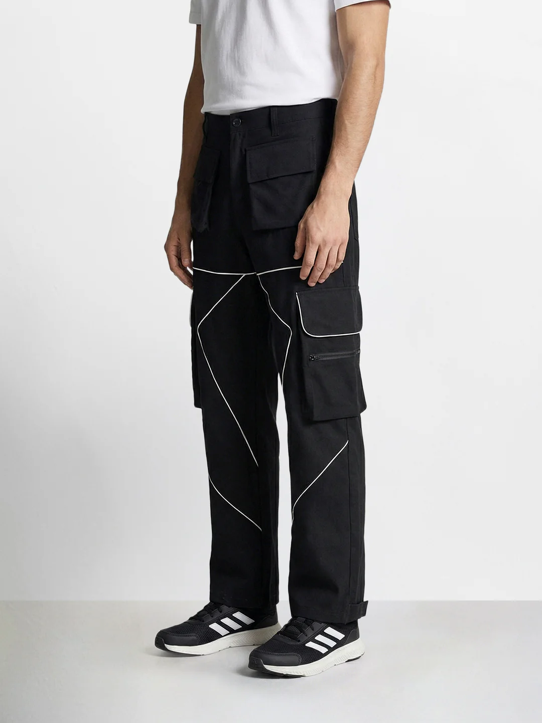 Men's Black Loose Fit Solid Utility Cargo - Image 3