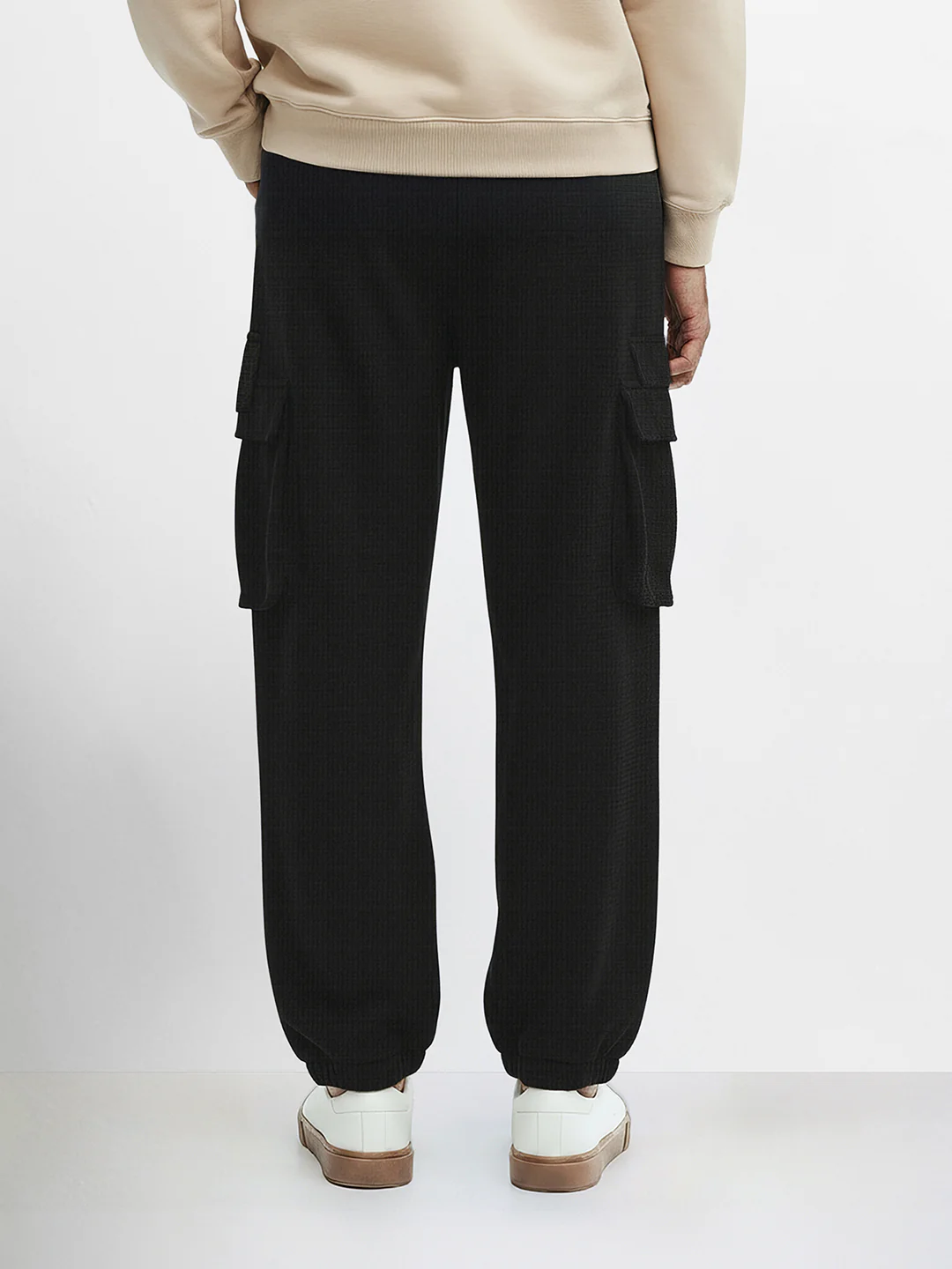 Men's Black Loose Fit Solid Utility Joggers - Image 2