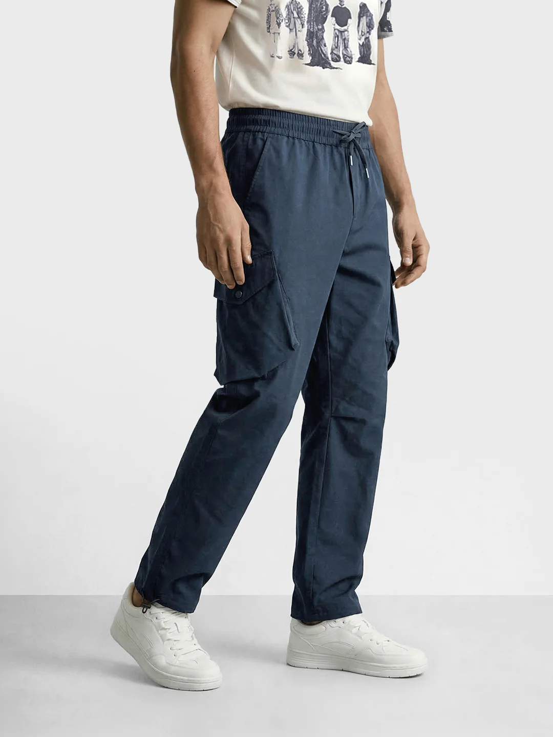 Men's Black Loose Fit Solid Utility Cargo - Image 2