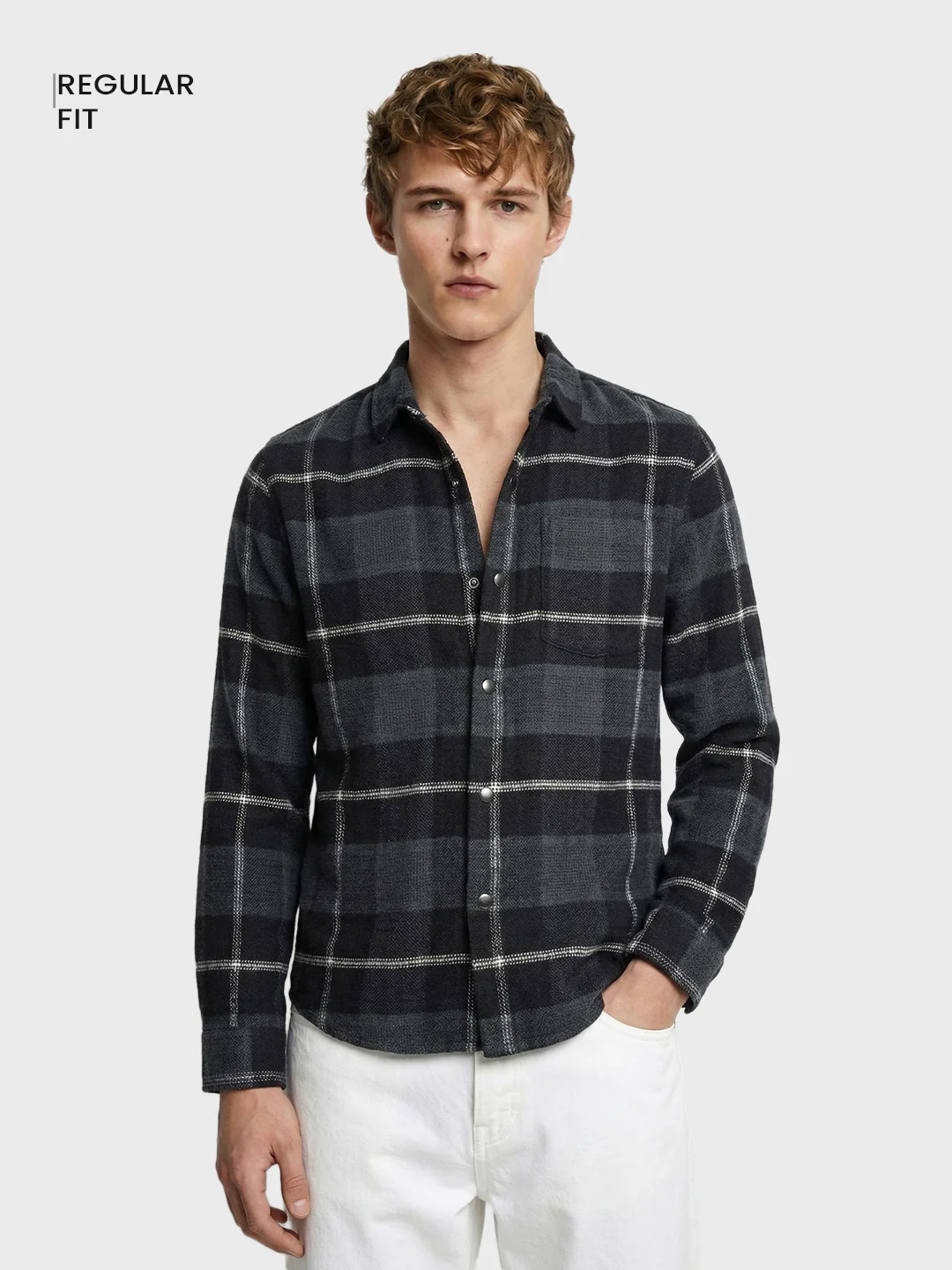 Men's Black Regular Fit Checked Casual Shirt - Image 2
