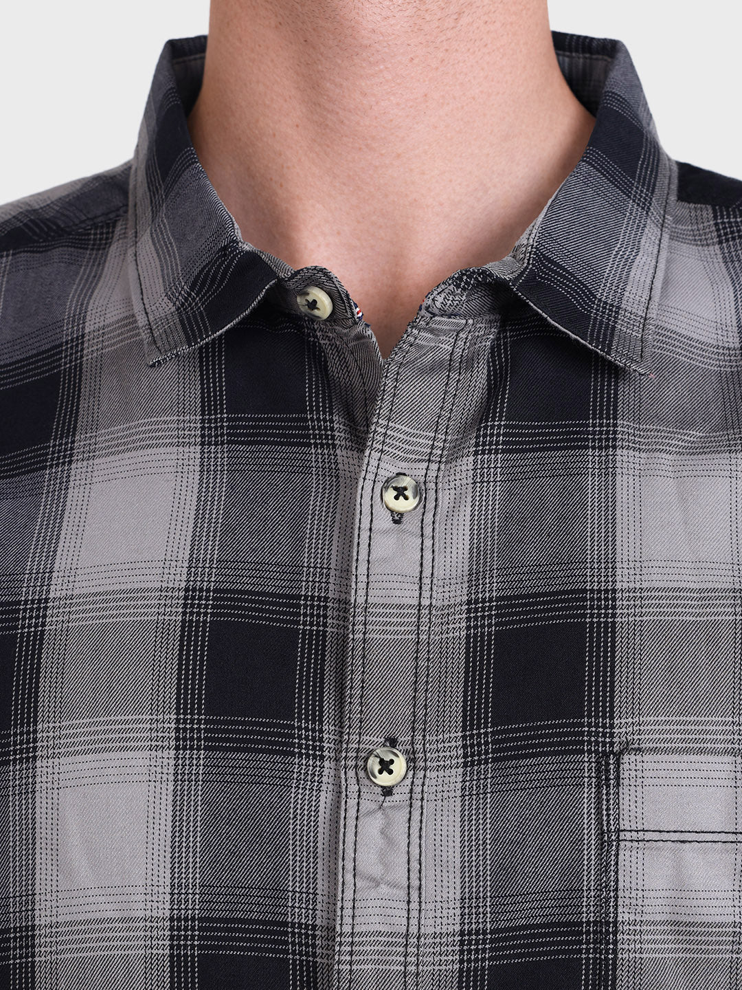 Men's Black Regular Fit Checkered Casual Shirt - Image 6