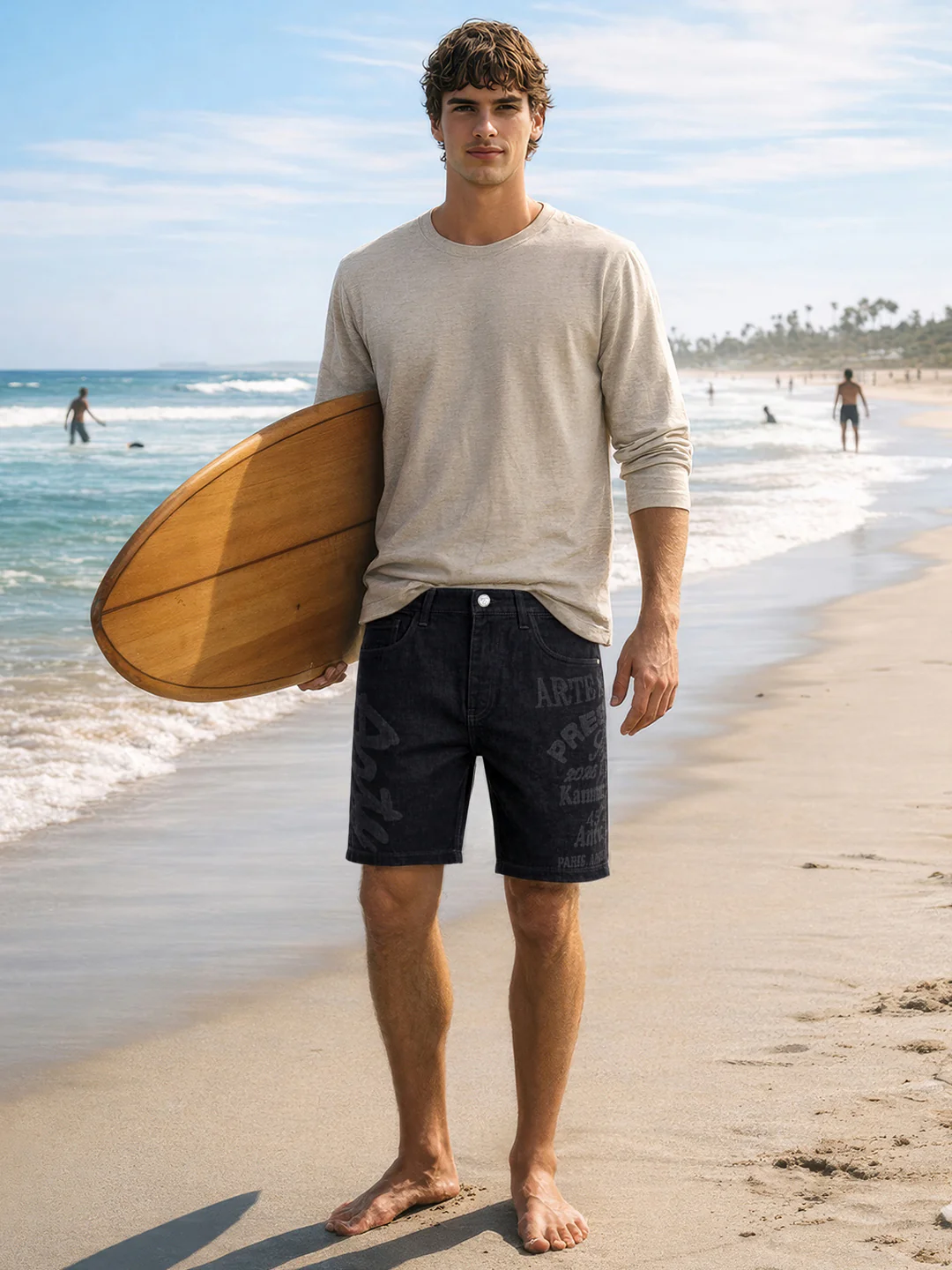 Men's Black Regular Fit Printed Retro Wear Shorts - Image 3