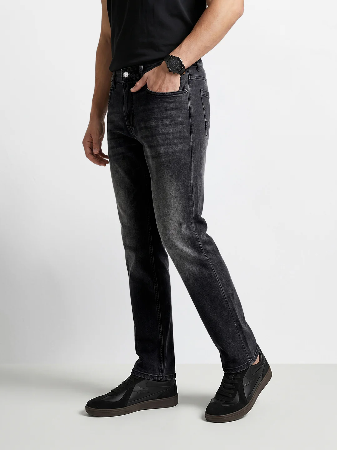 Men's Black Regular Fit Solid Casual Jeans - Image 4