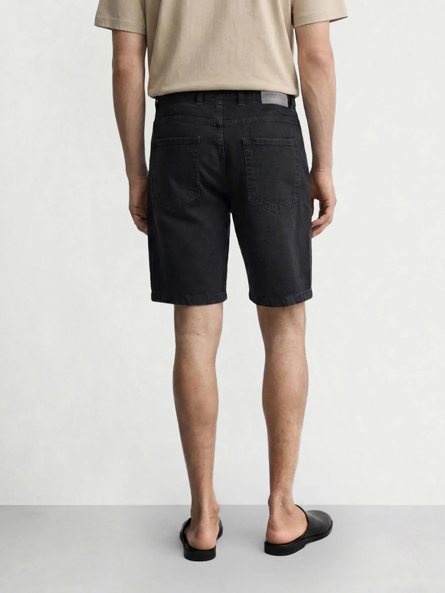 Men's Black Regular Fit Solid Casual Shorts - Image 2