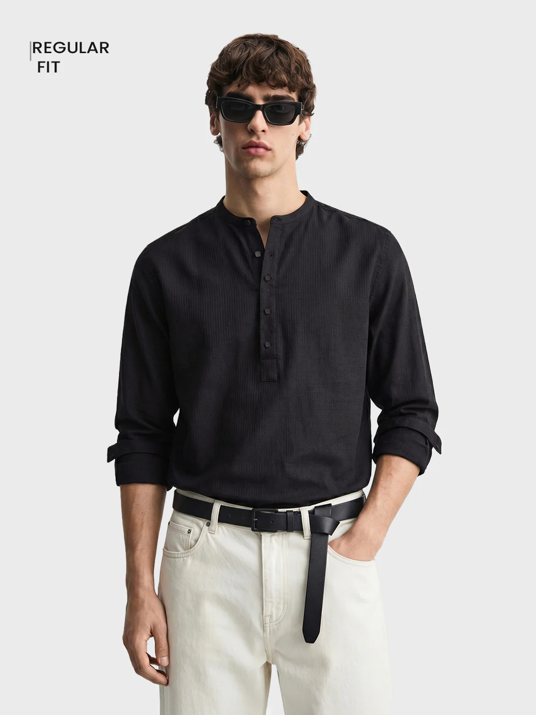Men's Black Regular Fit Solid Casual Shirt - Image 2