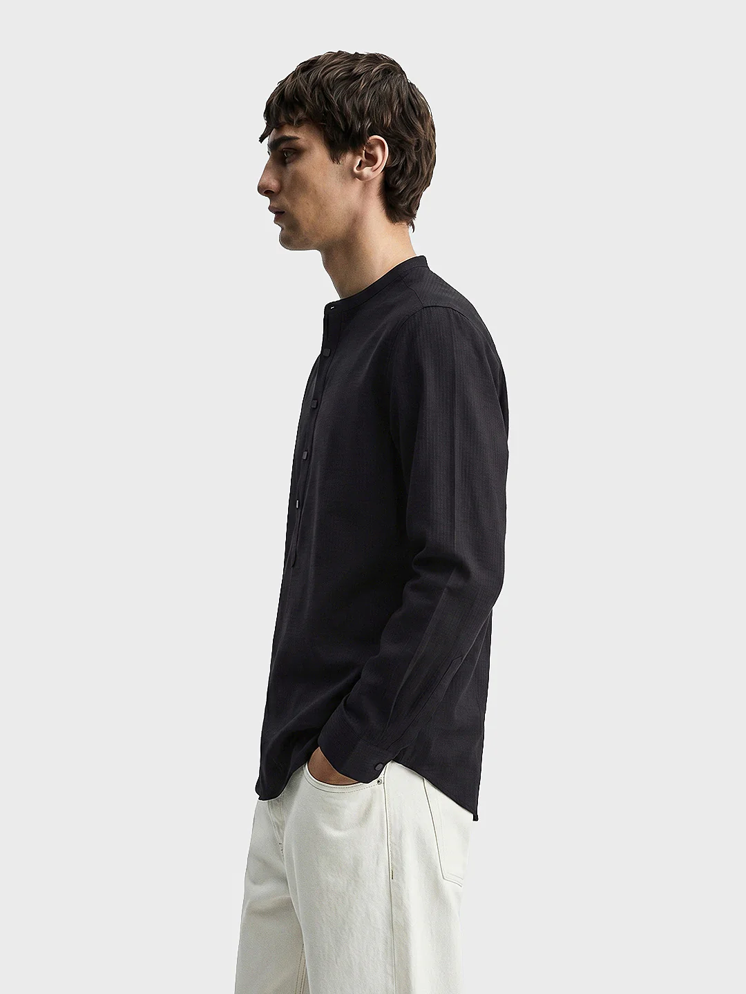 Men's Black Regular Fit Solid Casual Shirt - Image 3