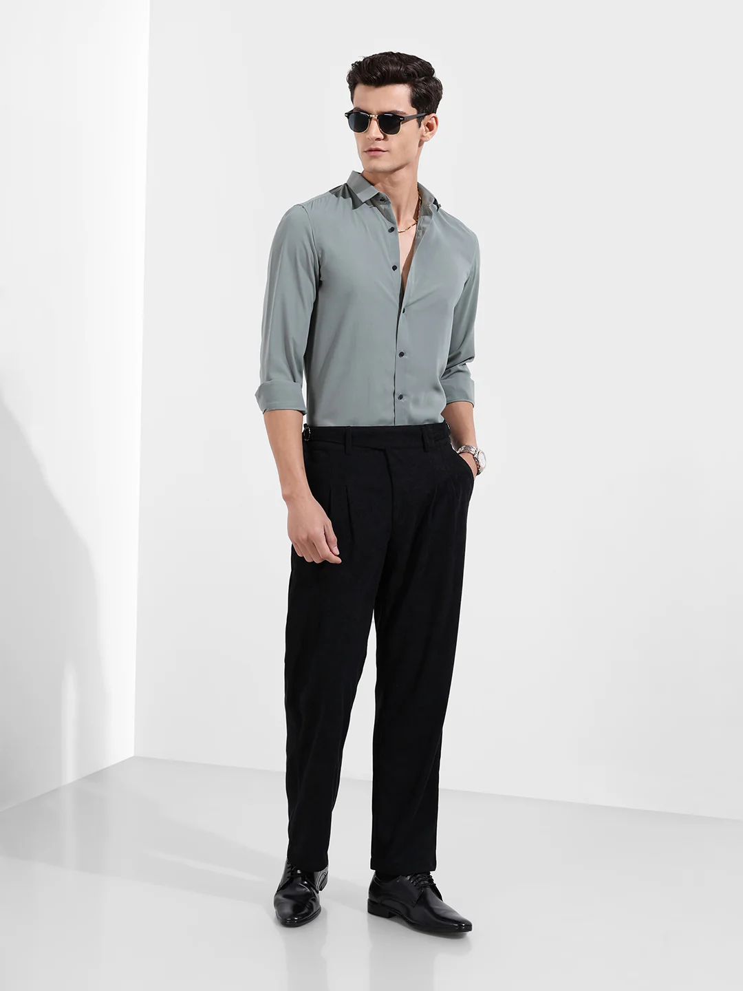 Men's Black Relaxed Fit Textured Casual Trousers - Image 2