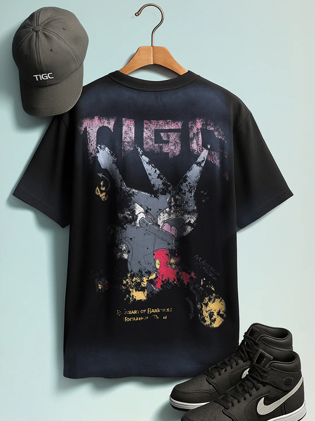 Men's Black Relaxed Fit Graphic Printed 240 GSM Street Wear T-Shirt