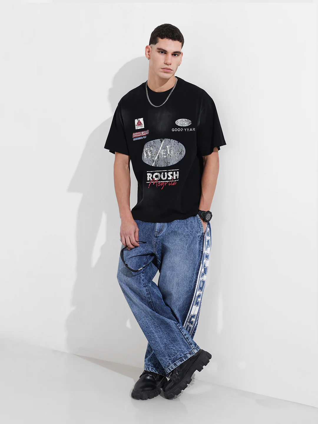 Men's Black Relaxed Fit Graphic Printed 240 GSM Street Wear T-Shirt - Image 5