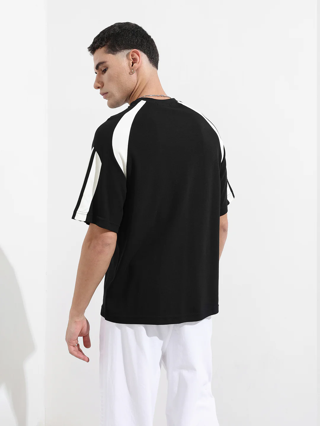 Men's Black Relaxed Fit Graphic Printed 240 GSM Street Wear T-Shirt - Image 8
