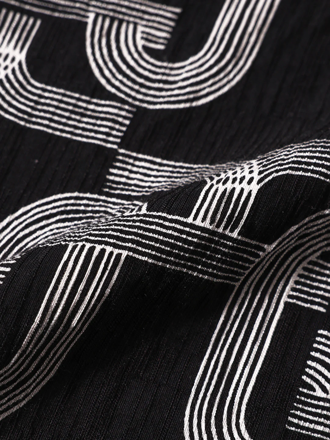 Men's Black Relaxed Fit Printed Casual Shirts - Image 6