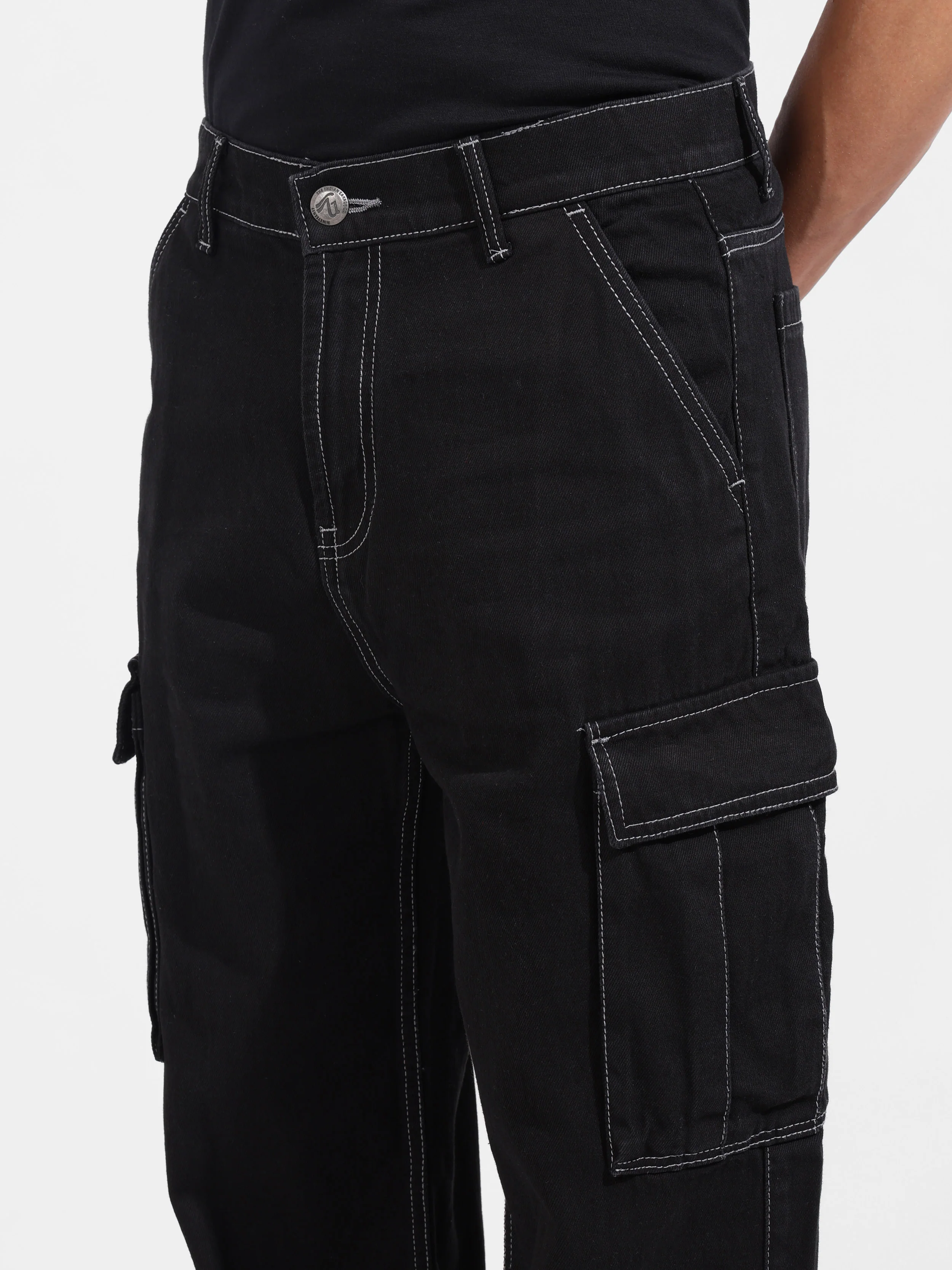 Men's Black Relaxed Fit Solid Casual Jeans - Image 5