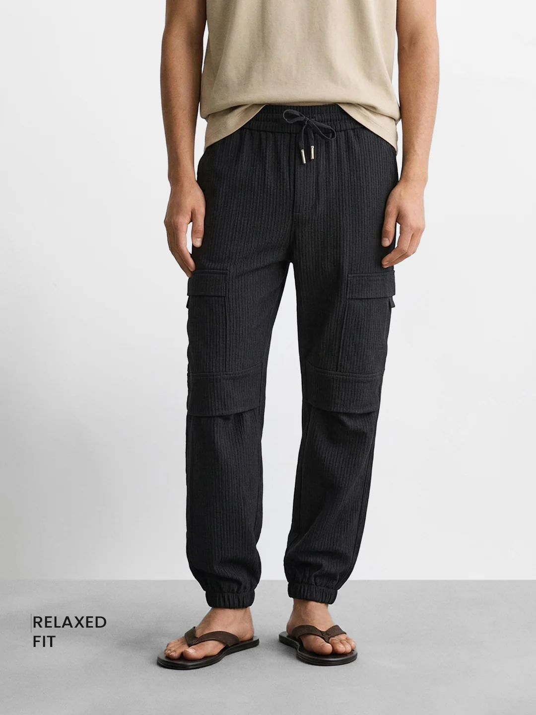 Men's Black Relaxed Fit Solid Casual Joggers - Image 2