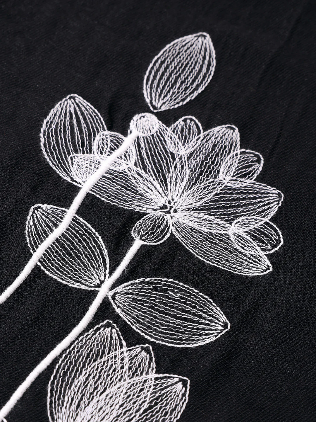 Men's Black Relaxed Fit  Embroided Casual Shirt - Image 6