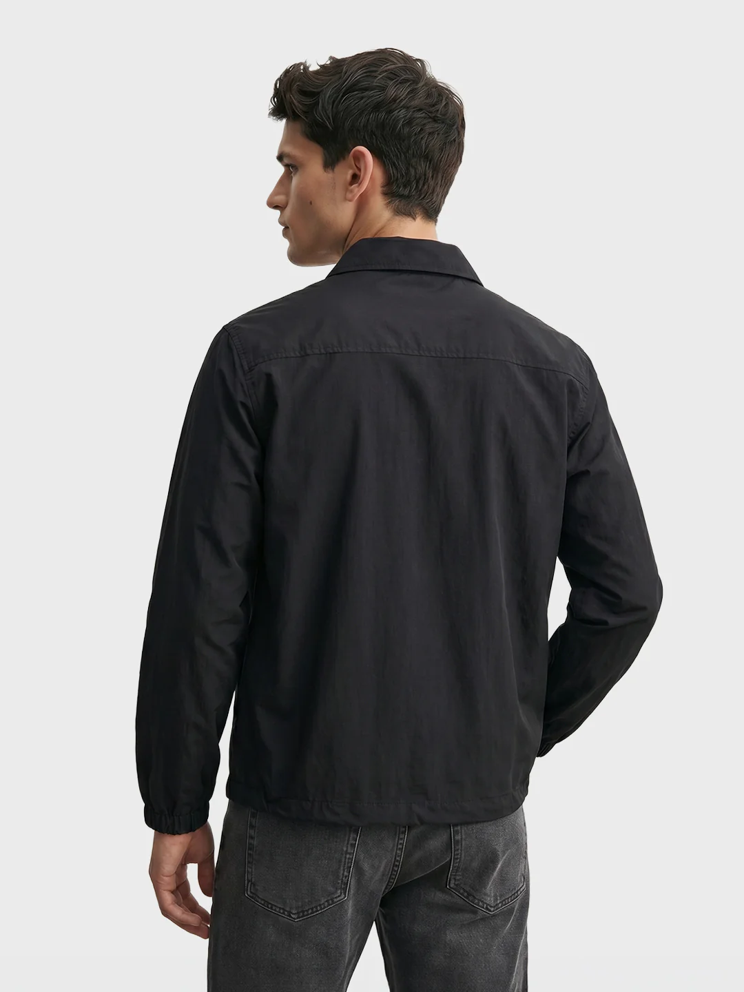 Men's Black Relaxed Fit Solid Casual Shirt - Image 4