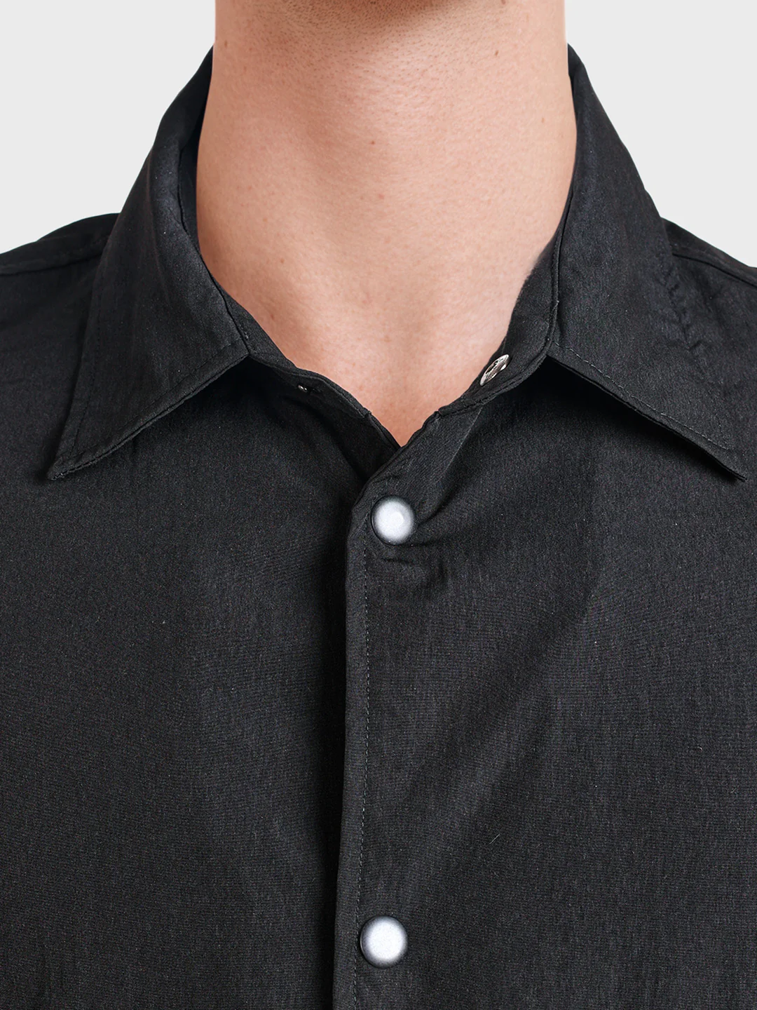 Men's Black Relaxed Fit Solid Casual Shirt - Image 7