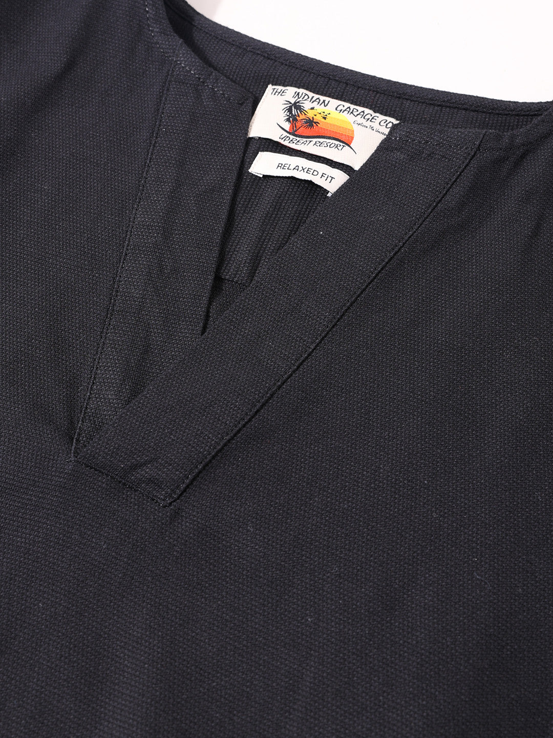 Men's Black Relaxed Fit Solid Casual Shirt - Image 5